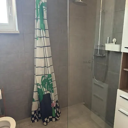 Two Bedrom Modern Flat Near Ljubljana Private Garage &balcony Apartment *