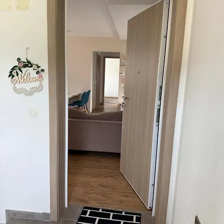 Apartamento Two Bedrom Modern Flat Near Ljubljana Private Garage &balcony *