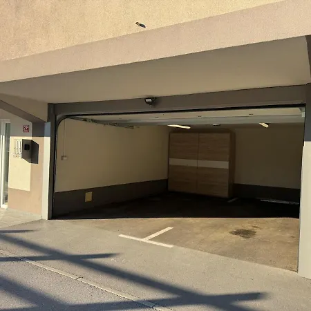 Two Bedrom Modern Flat Near Ljubljana Private Garage &balcony