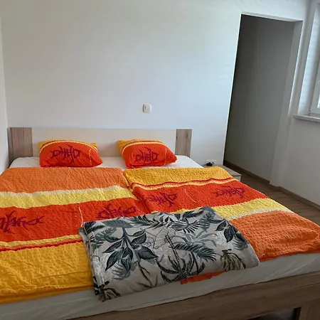 Two Bedrom Modern Flat Near Ljubljana Private Garage &balcony *