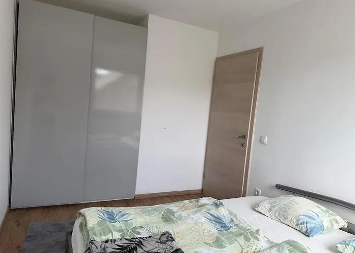 Apartamento Two Bedrom Modern Flat Near Ljubljana Private Garage &balcony