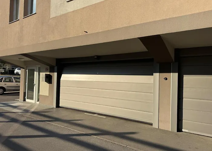 Apartamento Two Bedrom Modern Flat Near Ljubljana Private Garage &balcony *