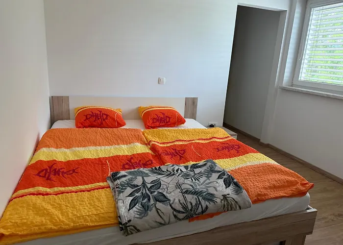 Two Bedrom Modern Flat Near Ljubljana Private Garage &balcony *